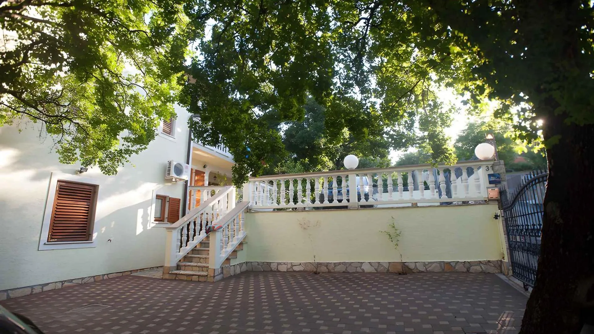 Apartments In Povile 43077