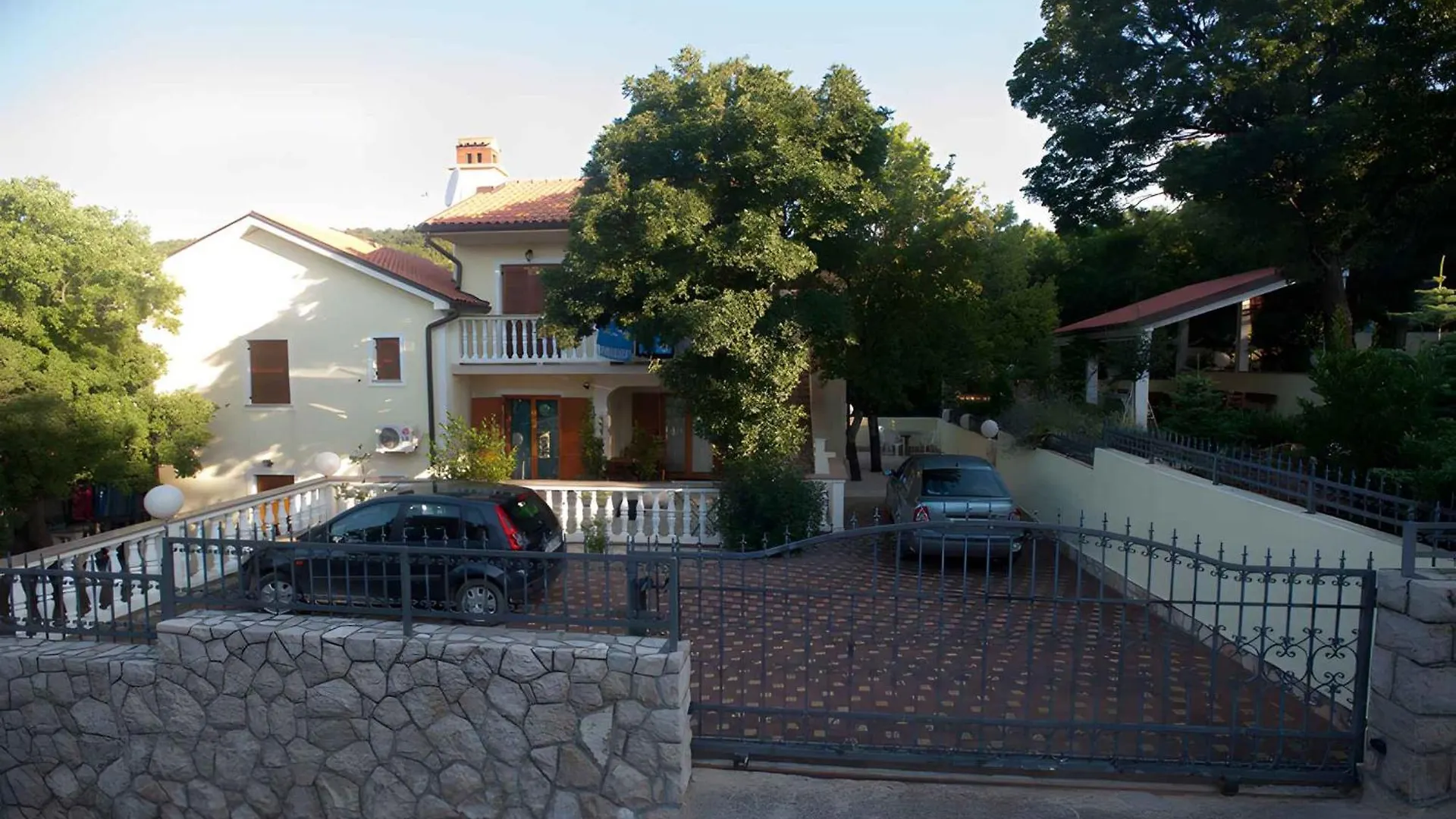 Apartments In Povile 43077